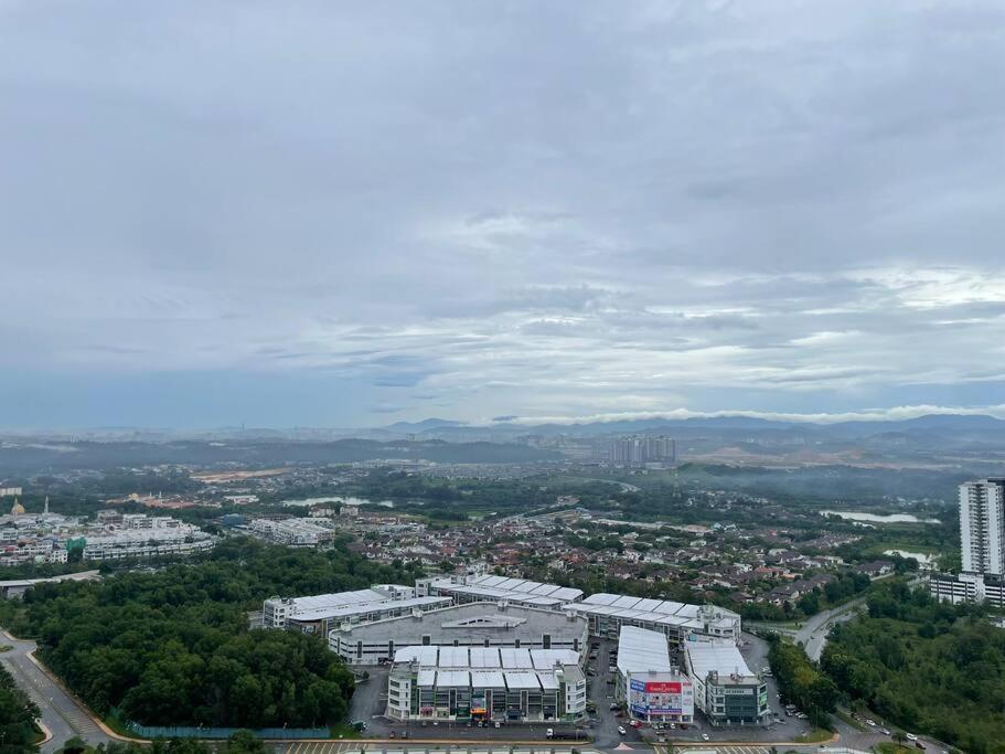 Affordable Family Stay In Bangi Kajang Exterior photo
